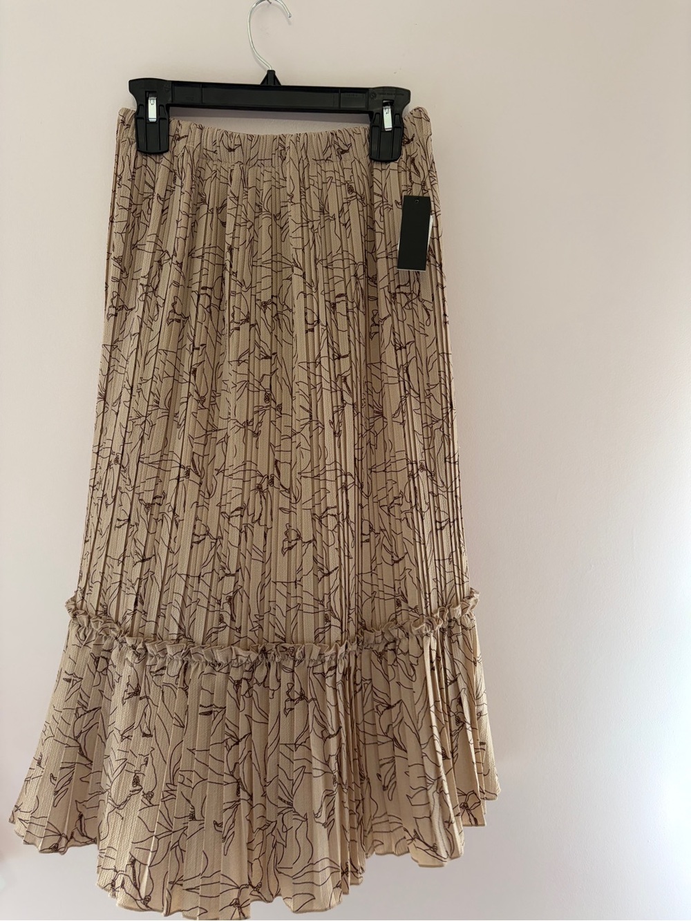 Alice Blue Beige Floral Pleated Midi Skirt
